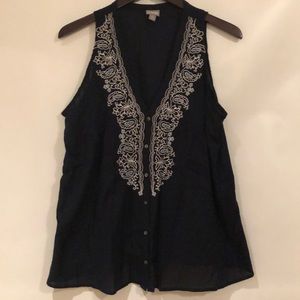 Converse sleeveless blouse / vest